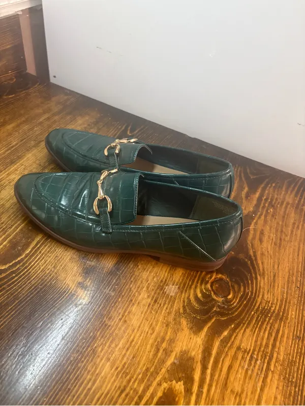 Loft green croc loafers size 8.5 - Image 3