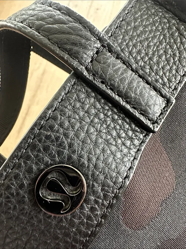 Lululemon Now and Always Tote Micro Heritage Camo Jacquard Max Brown Earth Black - Image 8
