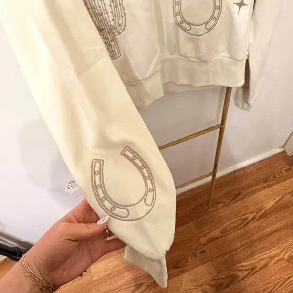 Western Crewneck Boutique NWT White Size XL - Image 2
