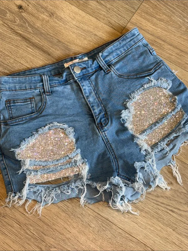 HOT & DELICIOUS Festival Rhinestone Pockets Heavily Distressed Denim Shorts L - Image 12