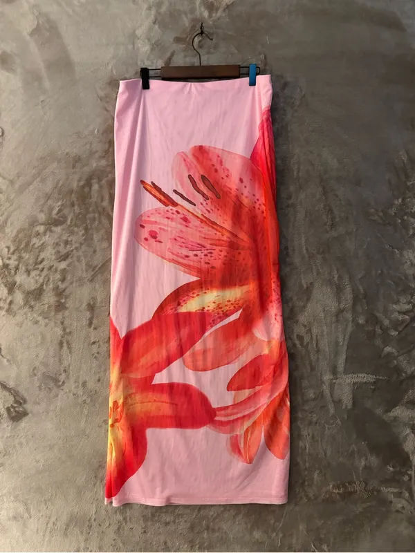 SHEIN Pink Maxi Skirt with Red Floral Print Women’s Size L - Image 2