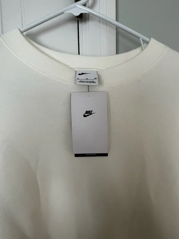 Nike Crewneck Sweatshirt - Image 9