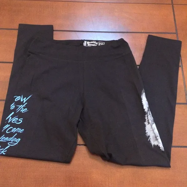 Beautiful disaster wolves black sweat pants 2xl - Image 2