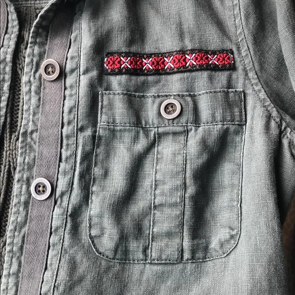 Aeropostale long sleeve shirt with sweater back - Image 3