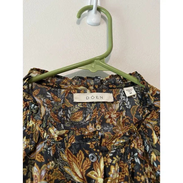 DÔEN Millie Puff Sleeve Button Front‎ Blouse Top in Noir Narcissus Floral Medium - Image 3