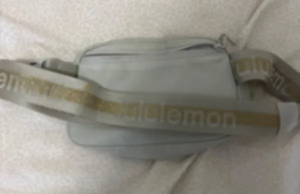 Lululemon Belt Bag Everywhere 1L Blue Powder gold - Image 2