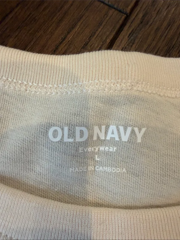 Old Navy EveryWear Crew-Neck T-Shirt in Off White - Size Large - C4-116 - Image 2