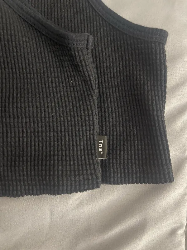 TNA Aritzia - Image 4