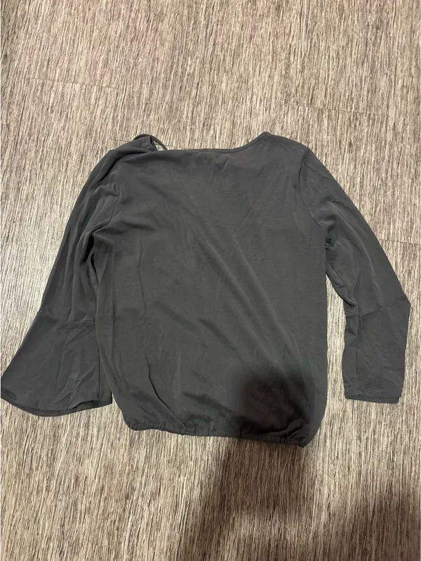 Gray top - Image 3
