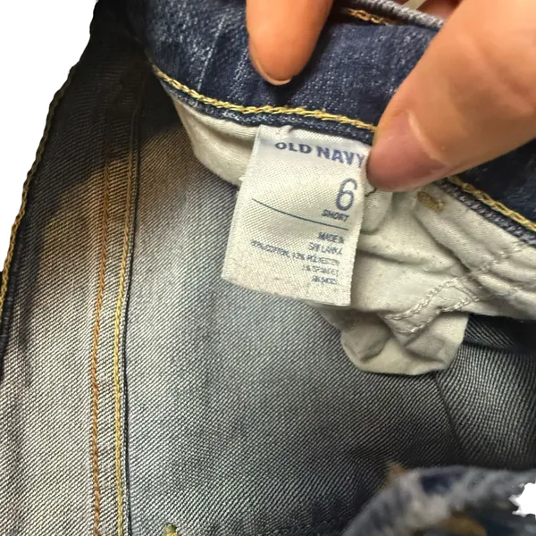 Old Navy The Flirt Bootcut Jeans Size 6 Short - Image 3