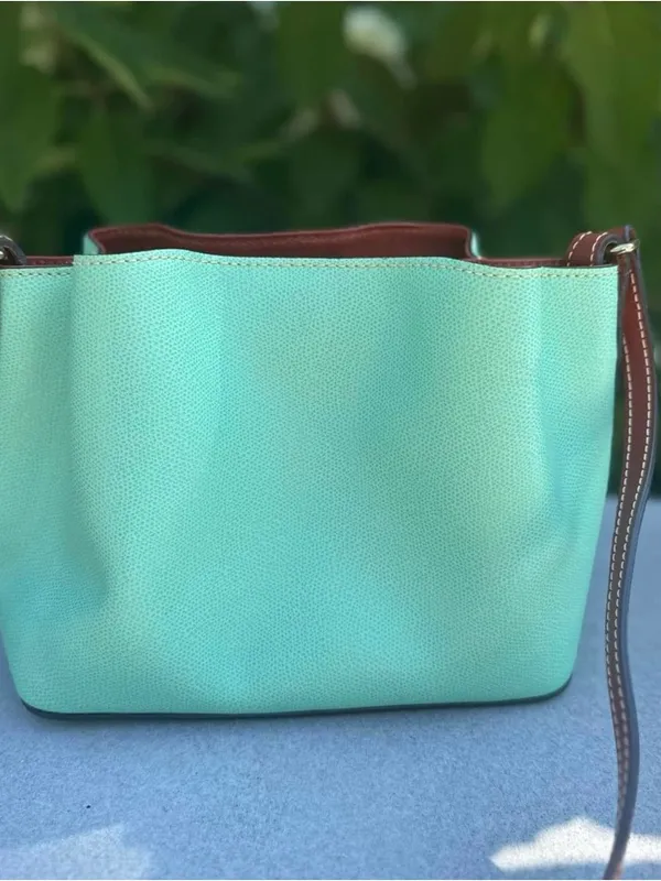 Dooney & Bourke Claremont Mini Barlow Crossbody in excellent condition - Image 2