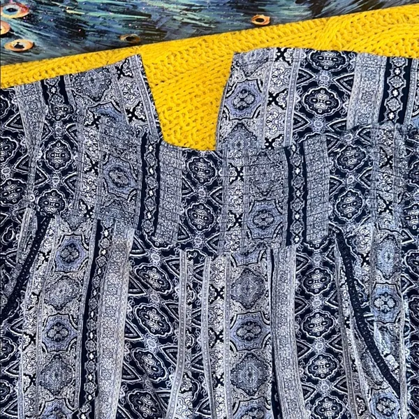 Anthropologie Size M Bohemian Patterned Pants - Image 3