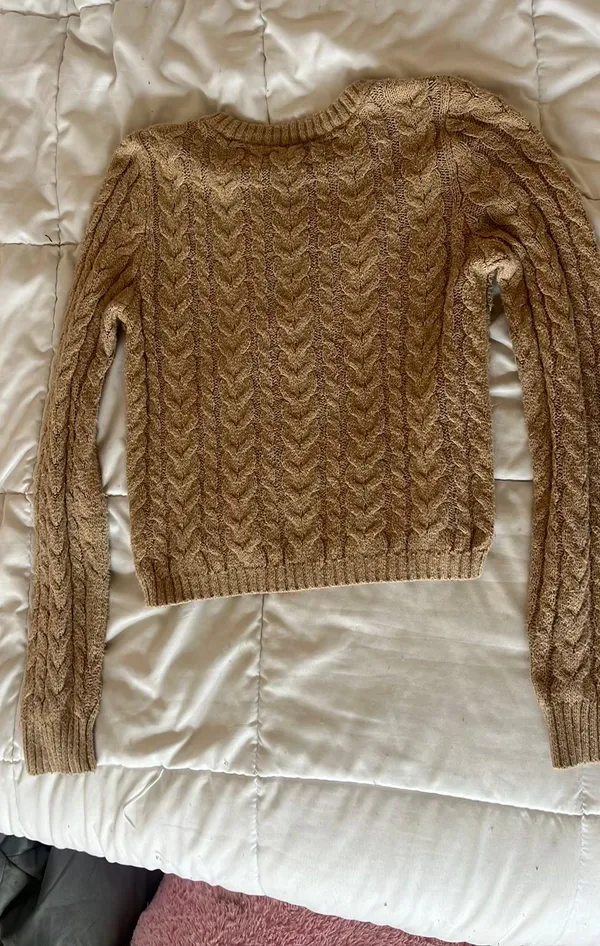 American Eagle Outfitters Sweater - Image 3