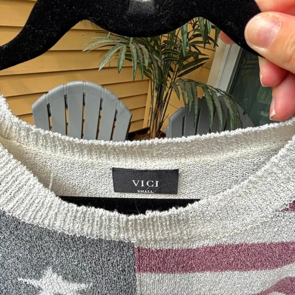 VICI oversized American flag sweater in a size S - Image 2