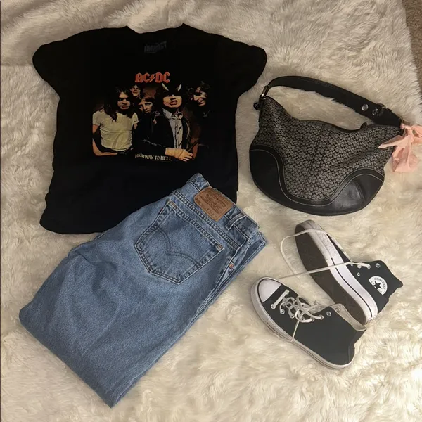 AC/DC Band T-Shirt - Image 7