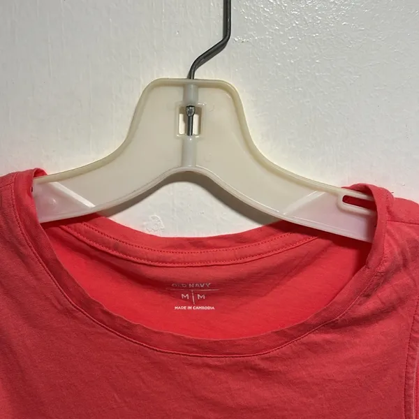 Old Navy Tank Top - Image 3