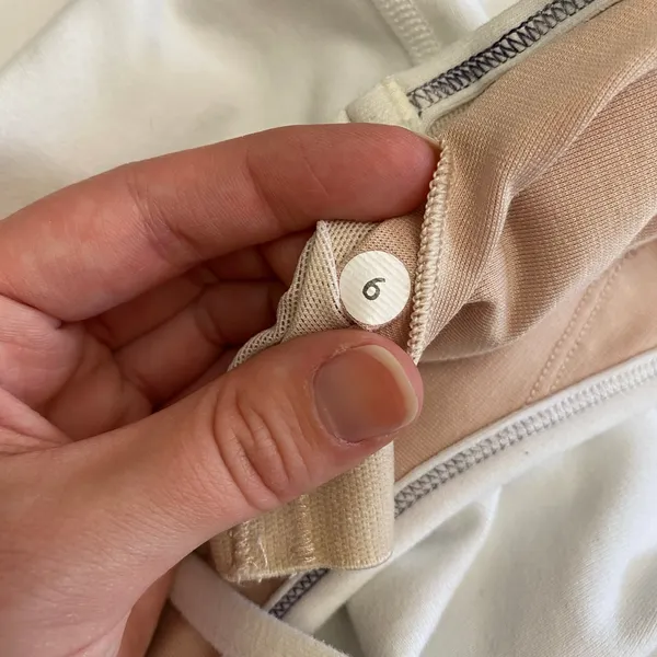 Lululemon Athletica Women’s White Y‎ Strap Tank Size 6 Athletic, Gym, Workout - Image 2