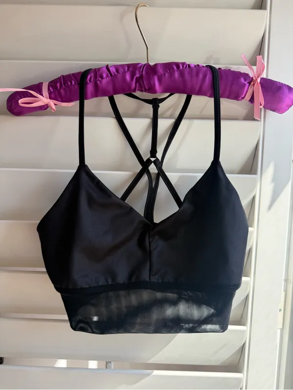 ALO Yoga Glossy Strappy Sports Bra - Black xs mesh bottom - Image 4