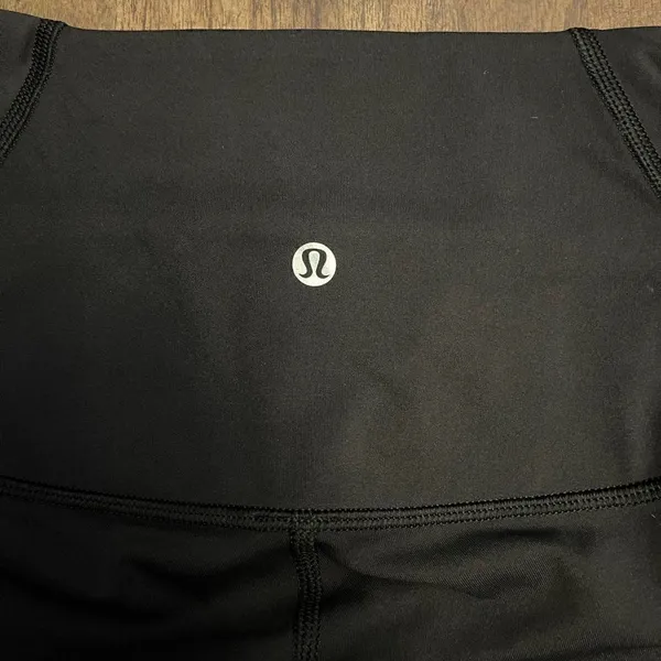 Lululemon Minimalist Crop Size 4 - Image 7