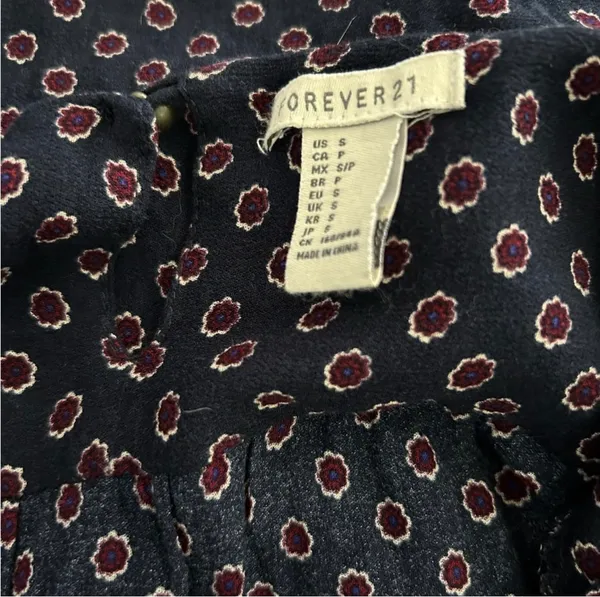 Forever 21 Bohemian Abstract Print Long Sleeve Lightweight Blouse Size Small - Image 3