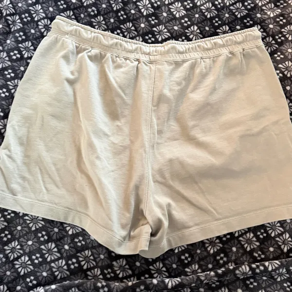 Nike Club Flow Shorts - Image 5