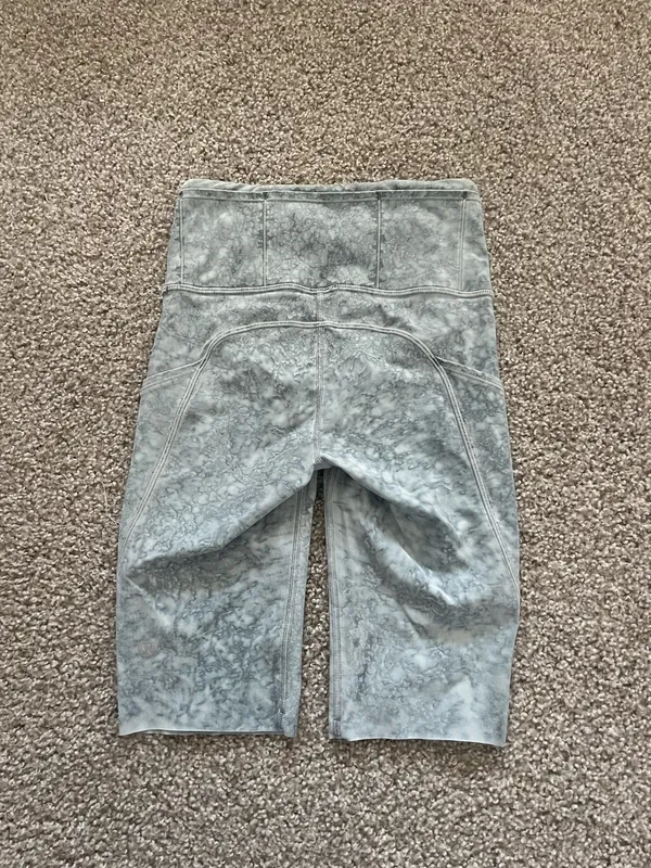 Lululemon White Blue Fog Fast and Free Short 10" - Image 4