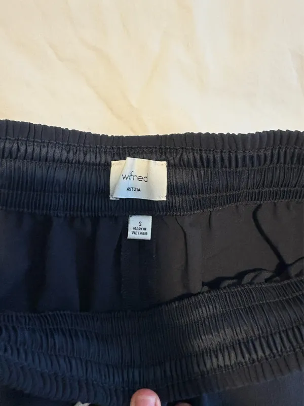 Aritzia Wilfred Shorts - Image 3