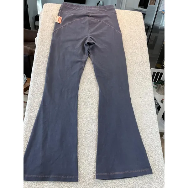 Free people Movement New Flow Flares Women's large - Image 13