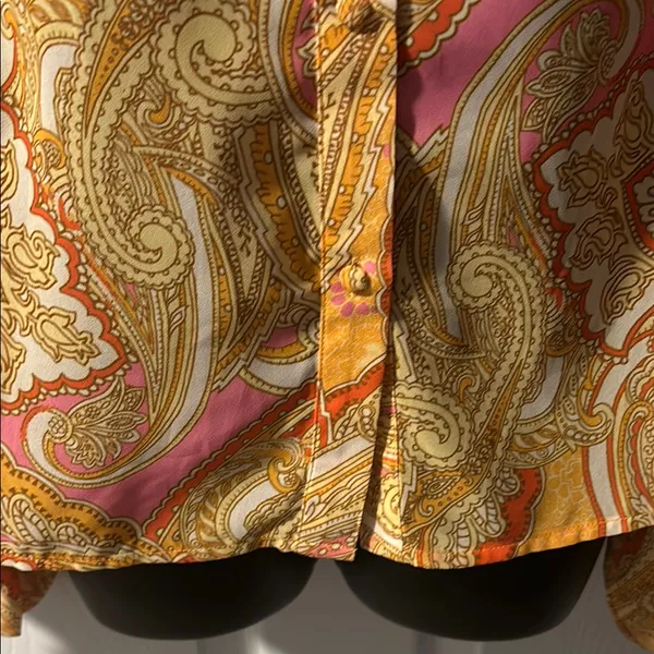 Vici M NWOT Yellow and Orange Paisley Button-Up Shirt - Image 8