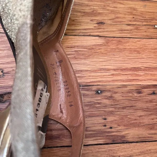 Vintage Life Stride Gold Glitter Slingback Pointed Toe Heels Size 7 AA Narrow - Image 5