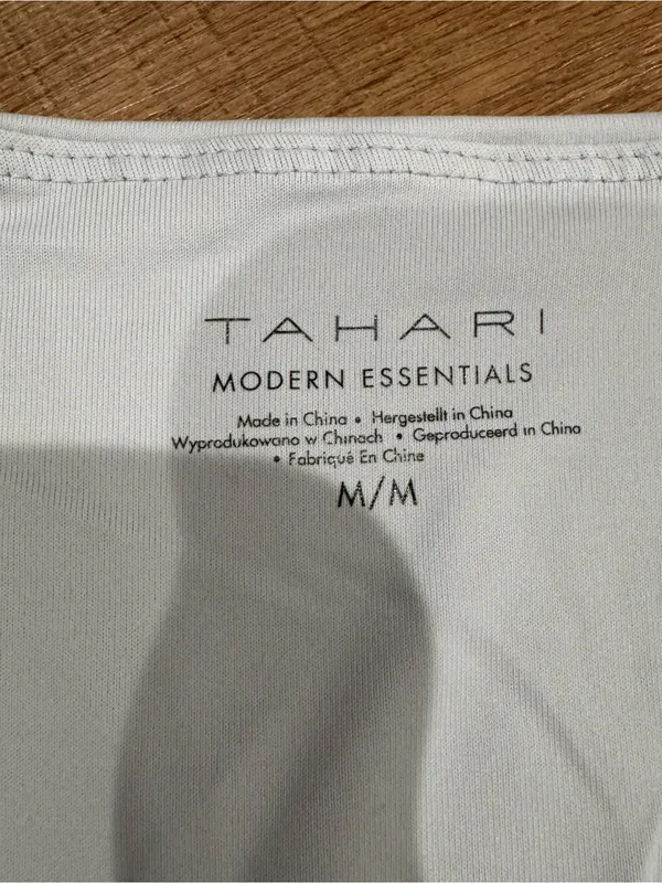 Tahari Light Gray V-Neck Short Sleeve Top - Image 3