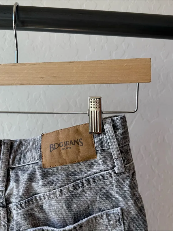 BDG Urban Outfitters Missouri Womens Camo Jorts - Image 8