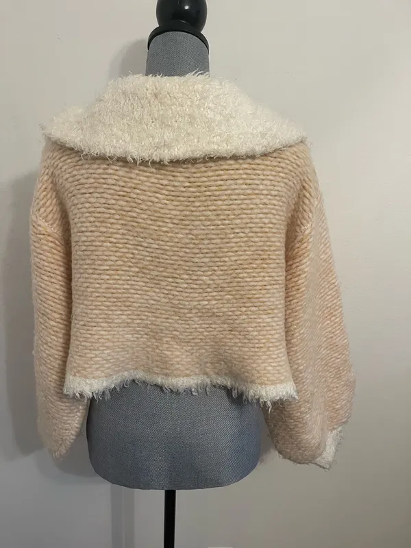 Free People Cream and Beige Cropped Cardigan. Size Xs - Image 3