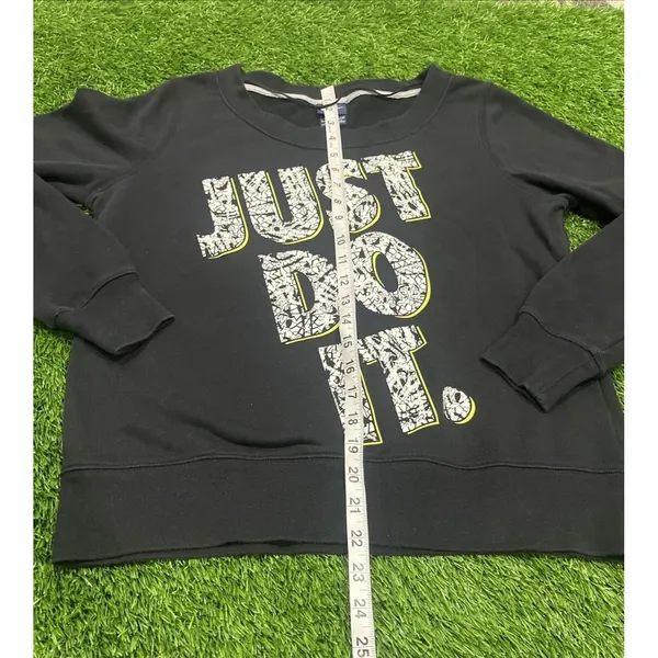 Nike Women's Just Do It Logo Sweatshirt Black Medium - Image 3