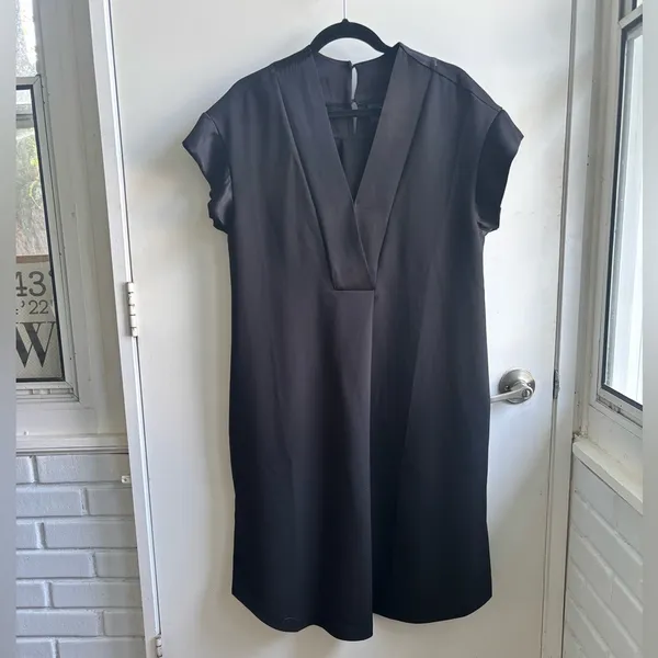Maeve NEW WITH TAGS Black Deep V Dress medium minimalist‎ classic workwear - Image 4