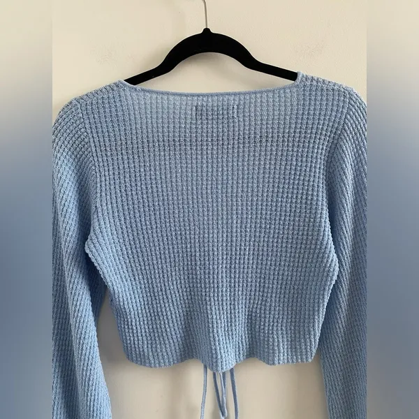 White Fox Blue Always Daydreaming Long Sleeve Crop Size Large - Image 8