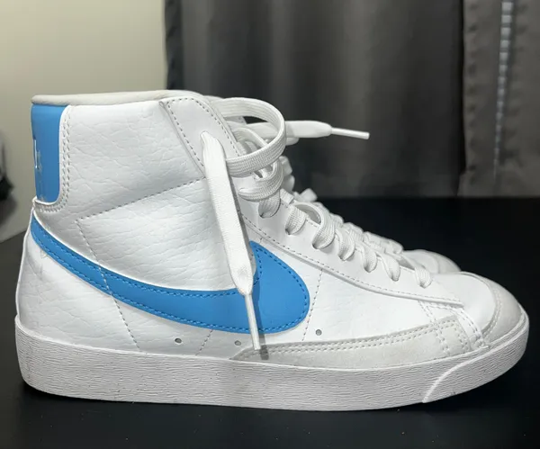 Nike Women’s Blue & White Blazers - Image 4