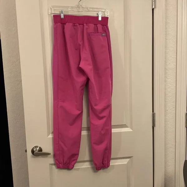 Figs scrub pants, size small ￼ - Image 5