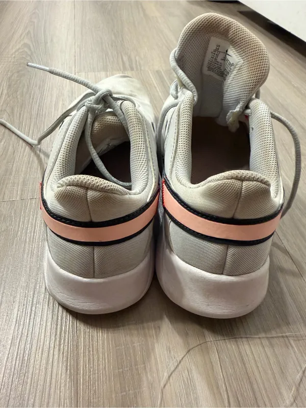 Nike (Size 10) - Image 5