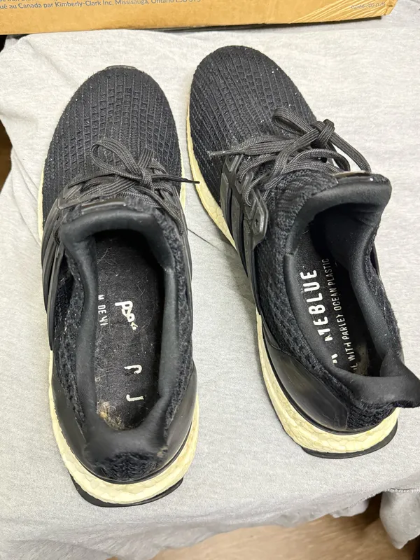 Adidas UltraBoost Mens Size 9.5 Running Shoes Core Black - Image 6