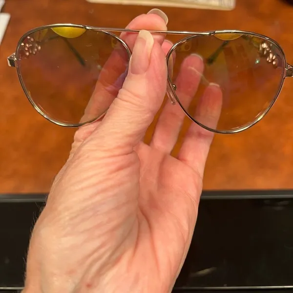 NWOT LOVE aviator sunnies so cute and stylish they add flare to any outfit - Image 7