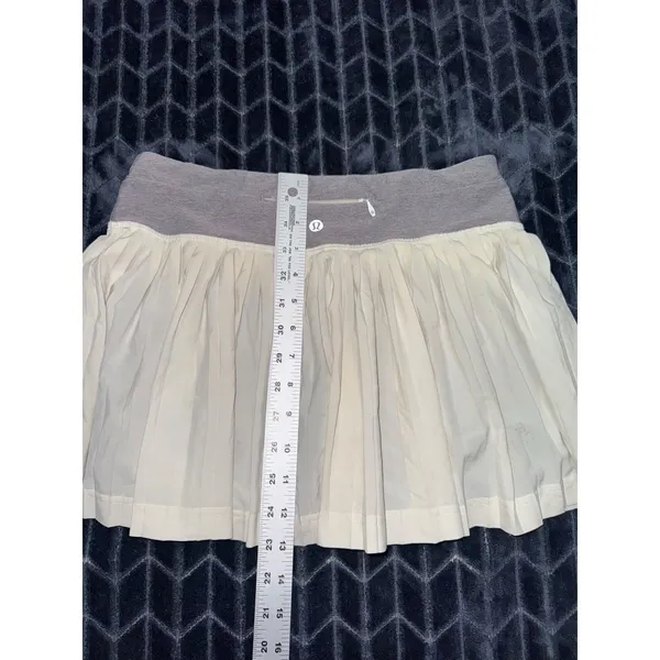 Lululemon Women's Pleat To Street Skirt White Heathered Size 4 - Image 7