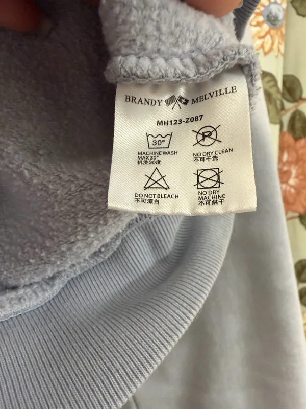 Brandy Melville Light Blue Zip-Up Hoodie - Image 8