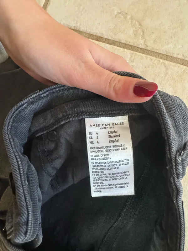 American Eagle Jeans - Image 3