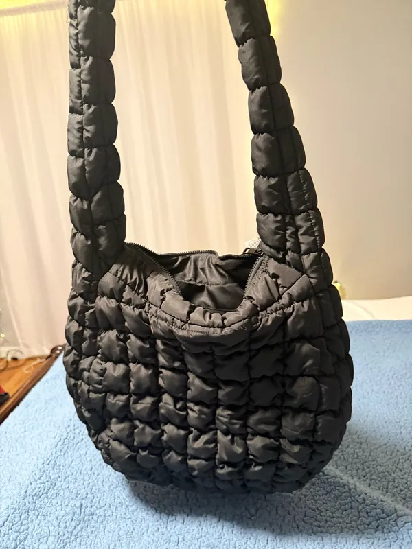 Quilted Black Puffer Bag - Image 2