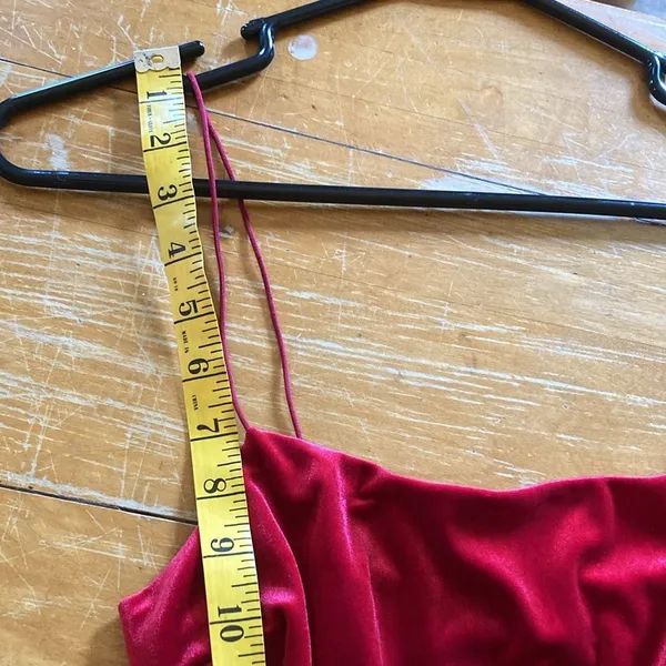 Urban Outfitters Velvet Red Sleeveless Stretch Mini Dress Size M Holiday Party - Image 4