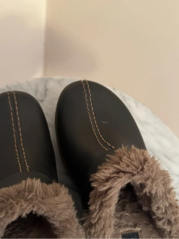 Crocs Cobbler EVA Lined Clogs Women’s Size 6 Black Faux Fur Comfort Shoes - Image 6