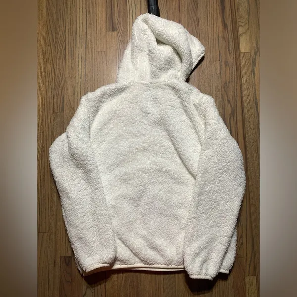 Patagonia white hooded 1/4 zip fleece - Image 4