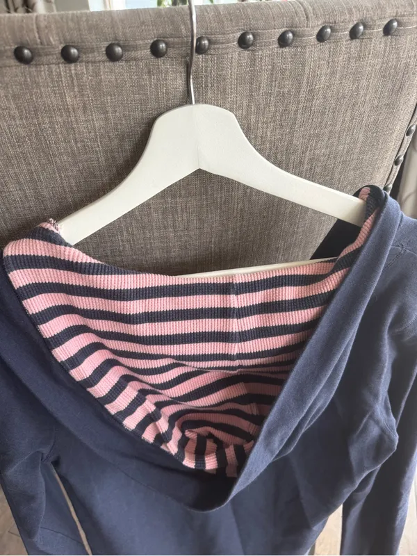 Women’s Old Navy Navy and Pink Striped Knit Top - Image 5