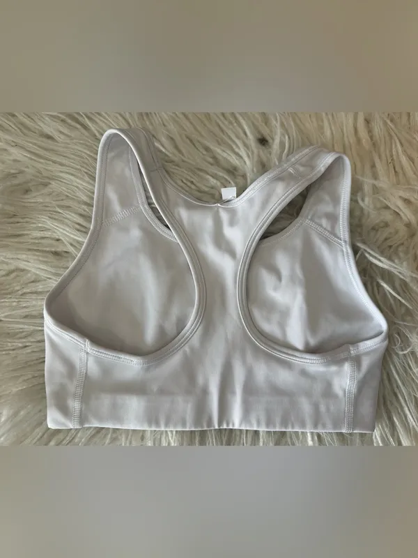 501. Nike xs sports bra white. - Image 2